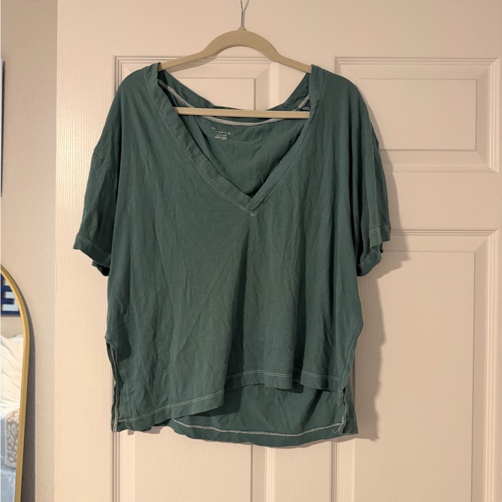 Women's V-Neck Short Sleeve Top in Green